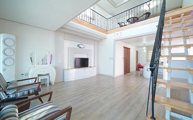 Yeongdeok Etermo Pension