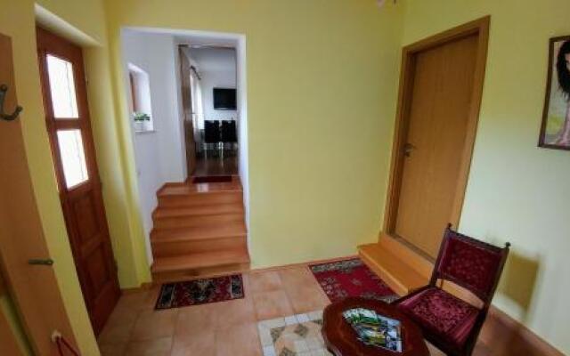 Apartments Ina