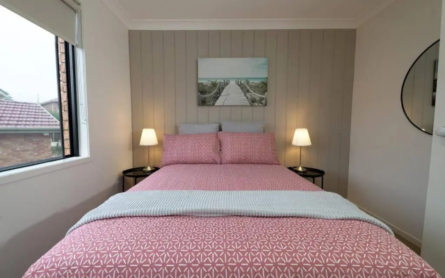6 Bedrooms Contemporary Home Mill Park near SC