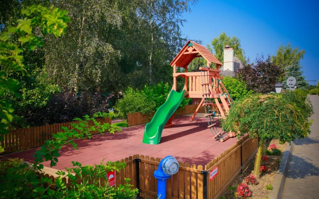 Dwór Bogucin Hotel & Restauracja