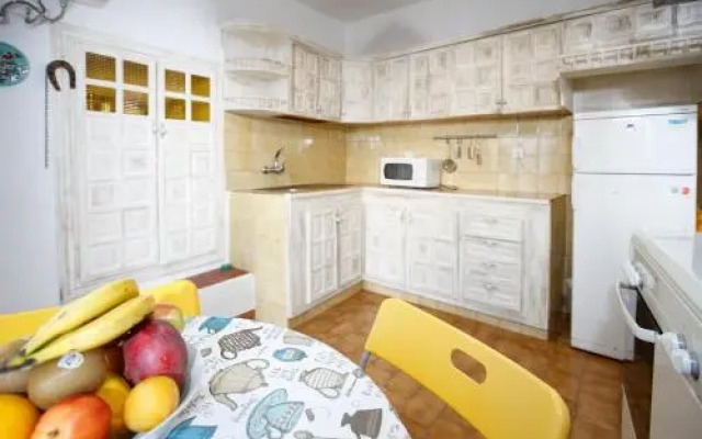 Candelaria's Mountain House (Pool & Sea Views)