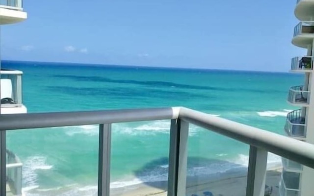 Marenas Beach Resort by FMM