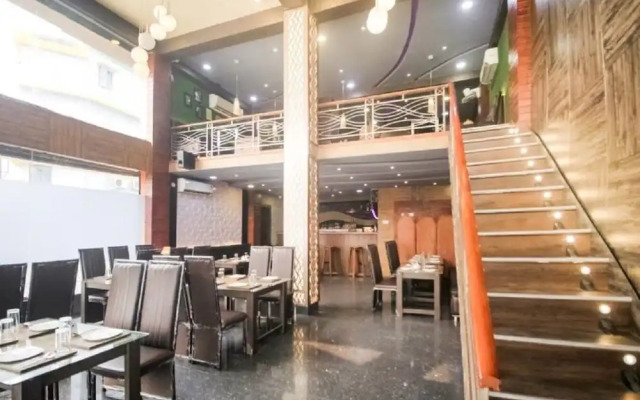Hotel Grand Palace Banquet by OYO Rooms
