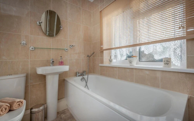 Wimborne Lodge