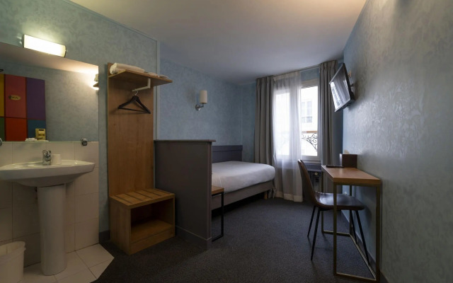 The Walled off Hotel Paris