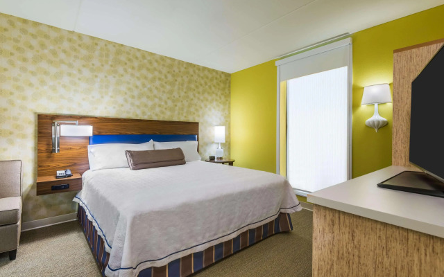 Home2 Suites by Hilton Buffalo Airport / Galleria Mall