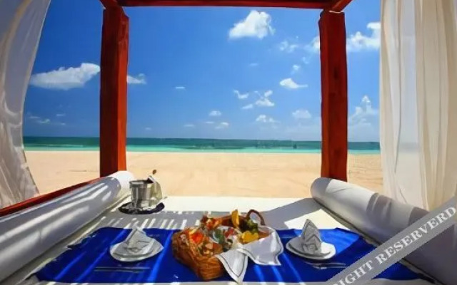 Azul Villa Carola