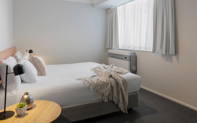 Oaks Perth Hotel