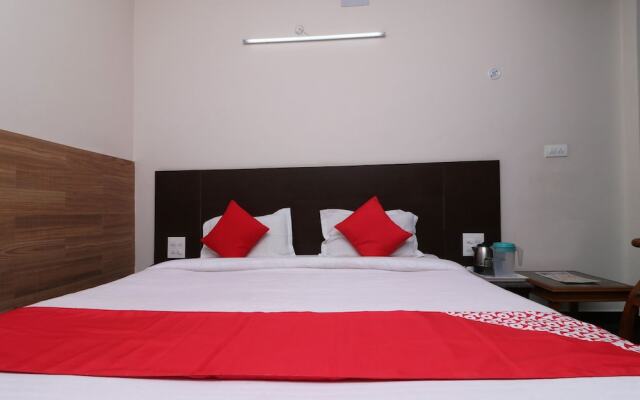 OYO 31120 Hotel Royale India
