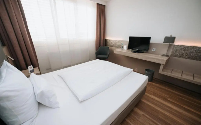 Feringapark Hotel by Coffee Fellows Hotels