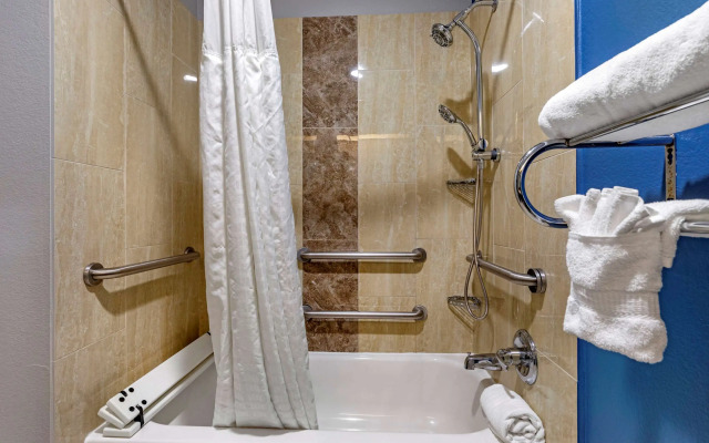 Comfort Inn & Suites Mansfield