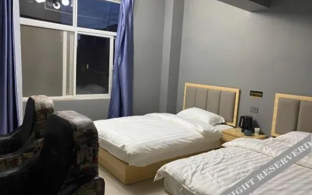 Baishui Leyi E-sports Apartment Hotel