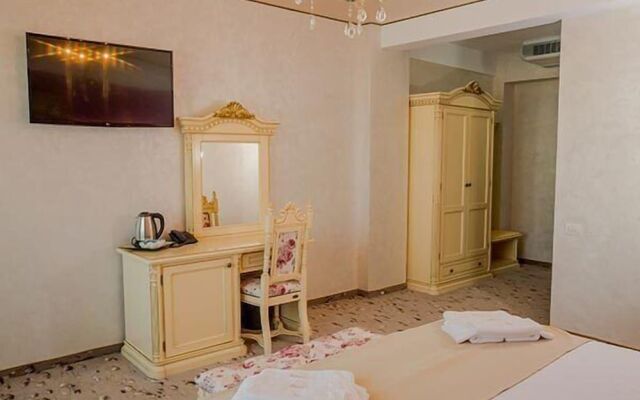 Almar Luxury Hotel