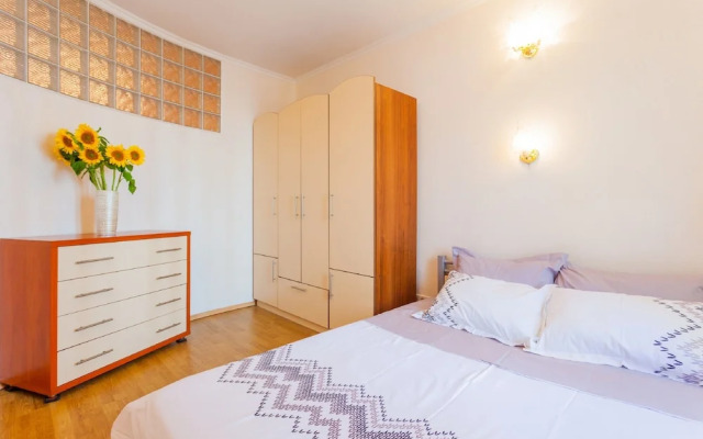 Апартаменты на Европейской площади