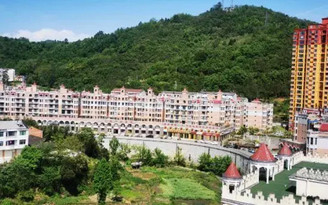 Pearl Spring Hotel