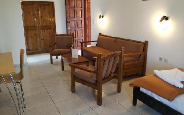 Pardalakis Studio Apartments