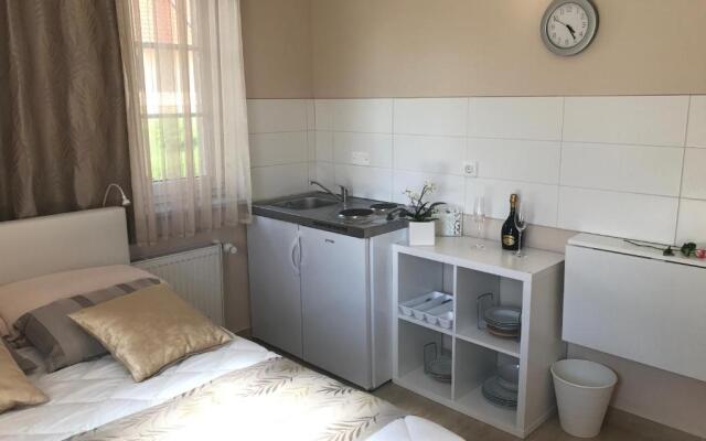 Linden Garden Apartment