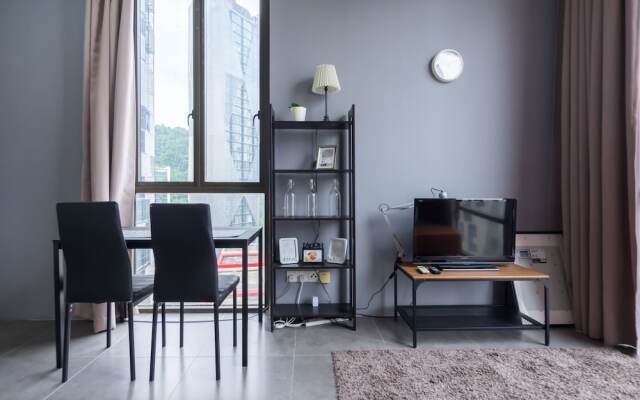 Mono Suites @ Empire Damansara