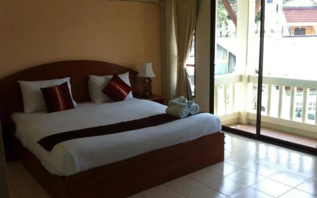Phuket Holiday Hostel