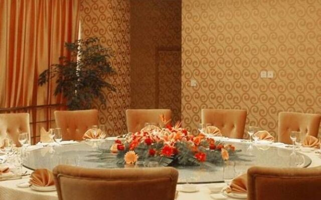 Zhonghui Hotel