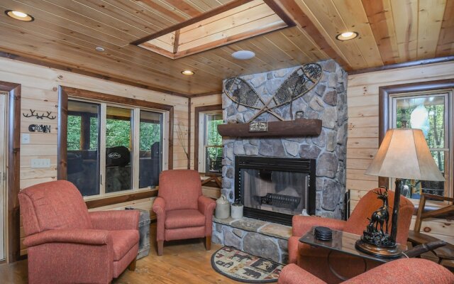 Hemlock Hideaway 6 Bedroom House