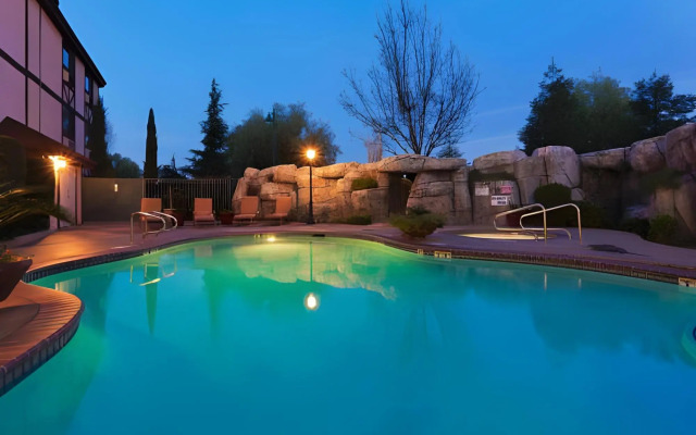 Holiday Inn Selma - Swancourt by IHG