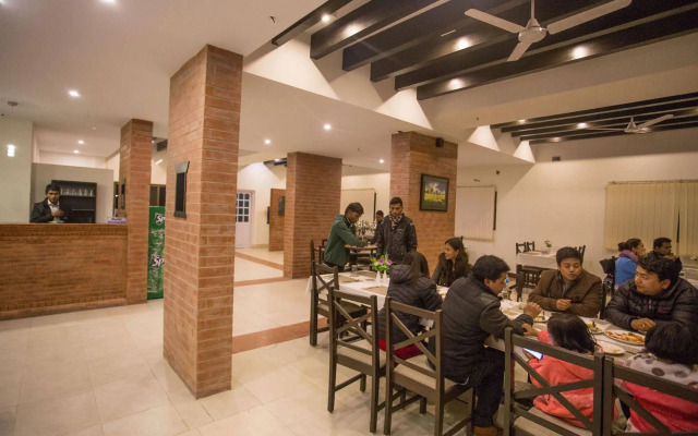 Hotel Ananda Inn