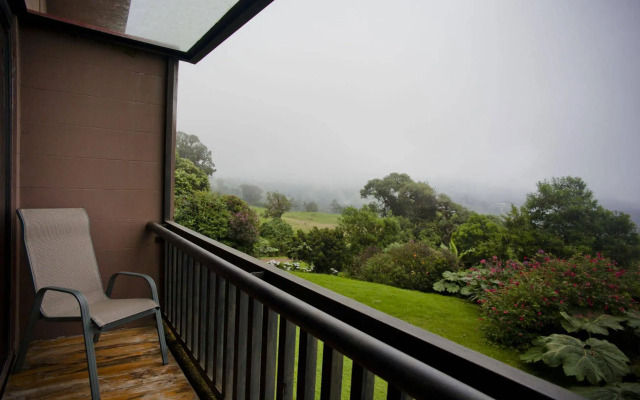 Poas Volcano Lodge
