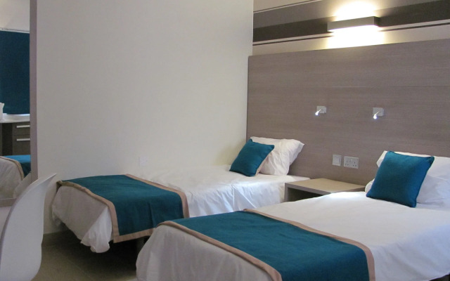 Day's Inn Hotel and Residence