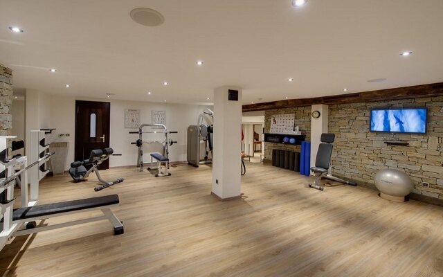 SCHLOSS Zermatt - CBD & Adaptogenic Spa and Sport Hotel
