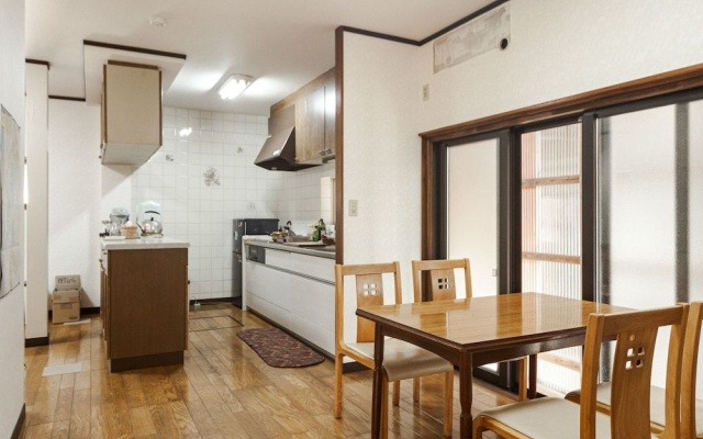 Guesthouse Meguruya – Guest Rooms – Maibara