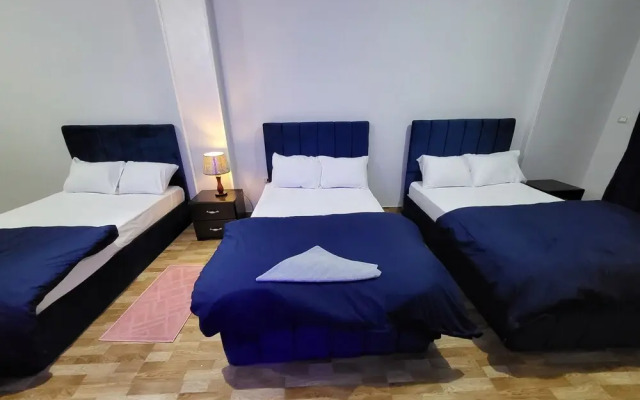 Pyramid Stars Inn