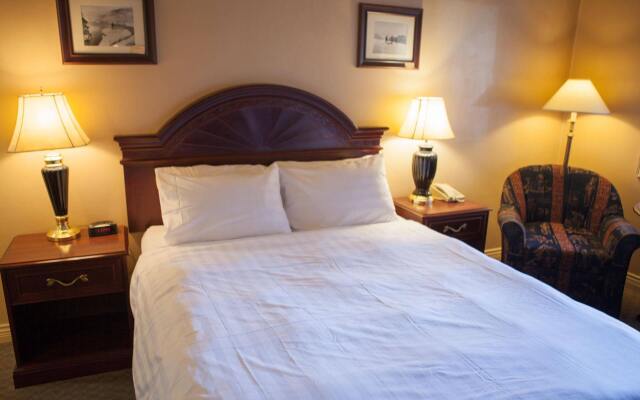 Revelstoke Lodge