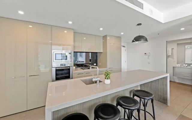 Trafalgar Lane Apartments by CLLIX