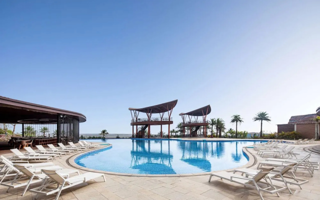 Days Hotel By Wyndham Fangchenggang Bailang Beach