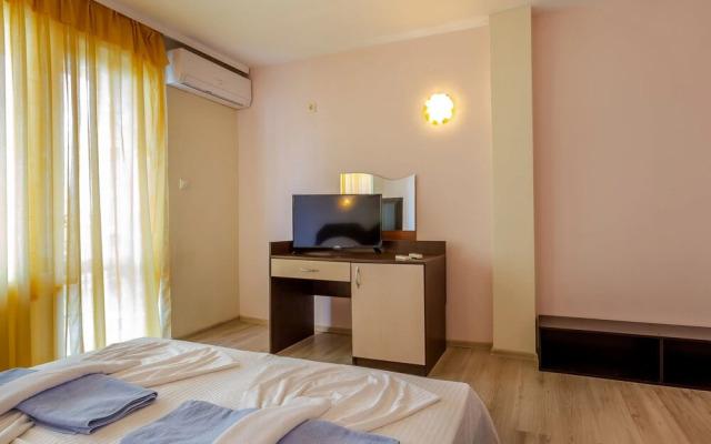 Triple Room in Dafinka Guest House