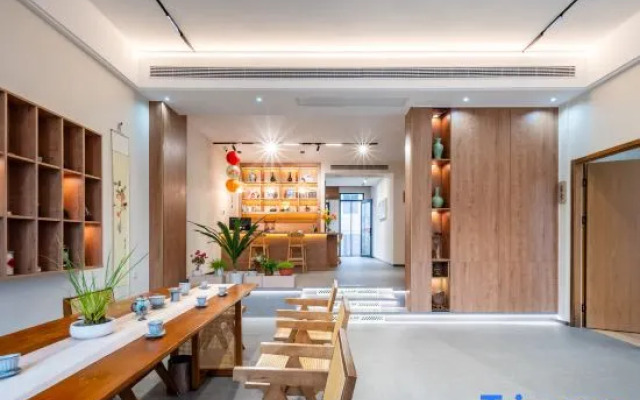 Wuyuan Jiushe B&B