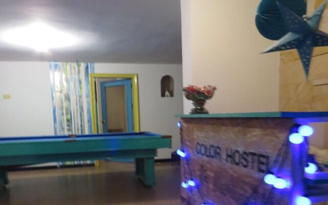 Color Hostel