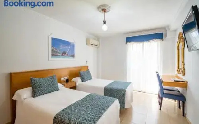 Hostal Residencial RR