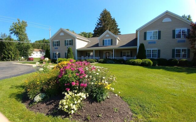 The Inn At Houghton Creek