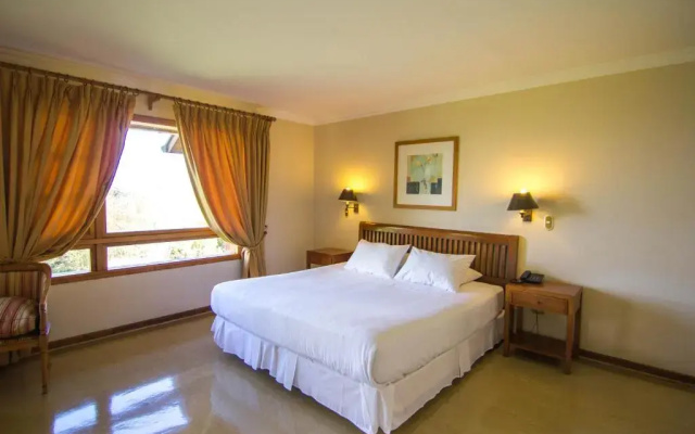 Hotel y Cabañas Punta Larga - Caja Los Andes
