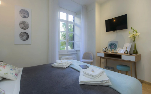 Al 7 Small Luxury Rooms