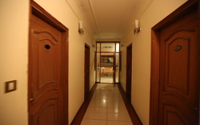 Hotel Devi Grand