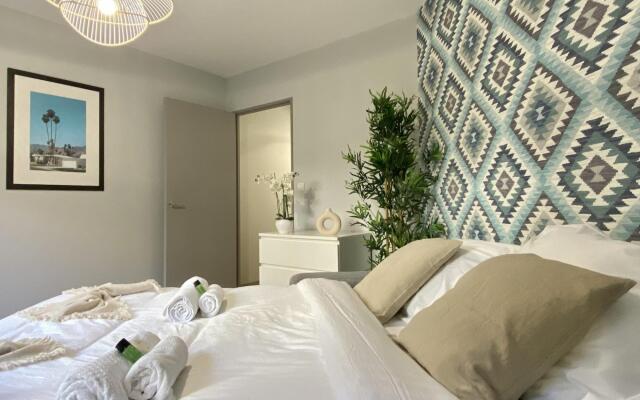1607 - Wonderful apartment with terrace on garden