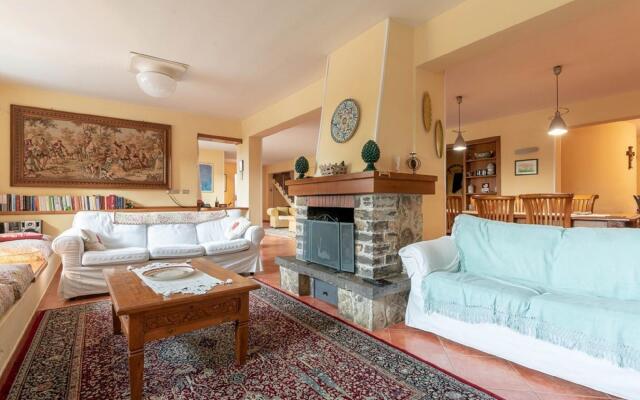 Splendid Villa with swimming pool a stone's throw from Palermo