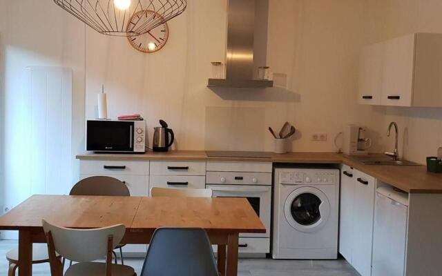 Appartement Cauterets, 1 pièce, 4 personnes - FR-1-234-242