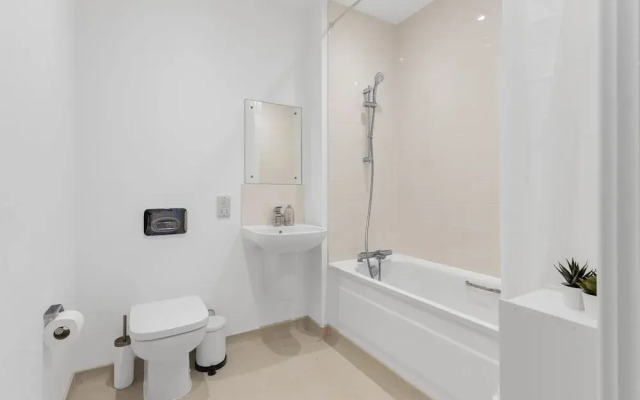 London - 1 Bed Apartment - Sleeps 2 - Long Stays