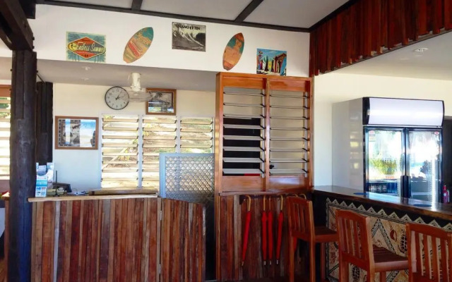 Funky Fish Beach & Surf Resort - Hostel