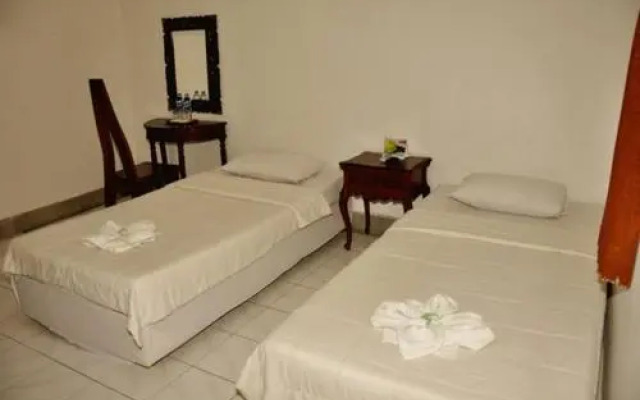 Oyo 3244 Grand Chandra Hotel