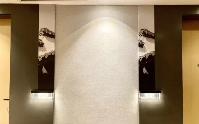 Huachuang Bossron Hotel